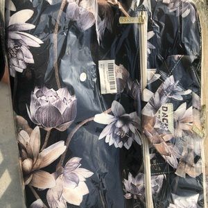 Dachee floral( lotus)  laptop bag